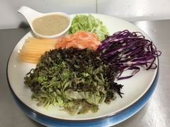 三文鱼蔬菜沙拉-青城园乡村风味庄