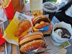 -麦当劳(展览路店)