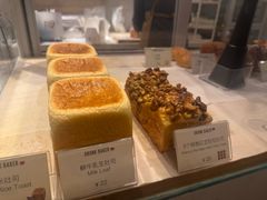 9个核桃红豆松松吐司-DRUNK BAKER(上海陕康里店)