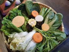 -尚尚仙·酸汤猪手·猪肚鸡火锅(华联万柳购物中心店)