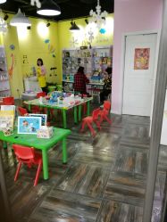 -泥娃娃DIY陶吧(易生活购物公园店)