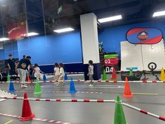 -八爪矩阵极限运动馆·儿童平衡车·感统训练(南海子公园校区)