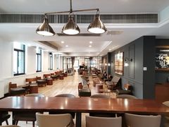 大堂-星巴克臻选(广州沙面店)