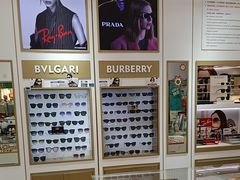 -美式眼镜·授权蔡司.依视路.尼康.豪雅.明月(人民广场店)