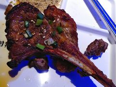 苏尼特金质烤羊排-三个蒙古大叔羊肉串(大宁店)