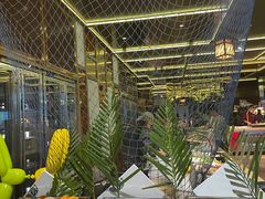 -大中华希尔顿酒店-念自助餐·嗨啤·小龙虾