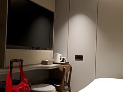 -上海泊客小栈(虹桥娄山关路地铁站店)