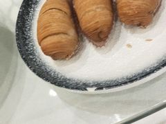 金牌榴莲酥-唐宫海鲜舫