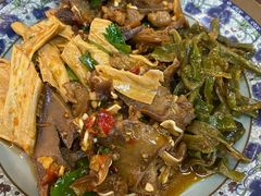 -黑白电视长沙小吃(美林M·LIVE天地东座店)