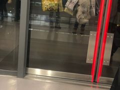 -关西国际机场直营免税店
