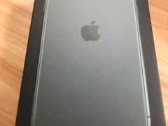 -Apple零售店(华贸购物中心店)
