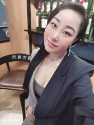 -PE SALON 
