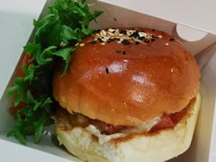 蘑菇培根牛肉堡-龙治汉堡(中华城店)