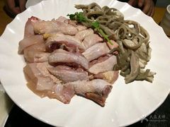 -洪氏嗨捞·广东猪肚鸡·椰子鸡火锅(西咸万象城店)