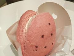 草莓雪宝宝-奈雪的茶(华侨城创意园店)