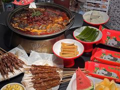 -辣尚瘾·烤鱼·新川菜(牡丹园直营店)