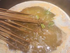 -两三事小郡肝串串香火锅(桂庙店)