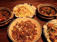 -Cục Gạch Quán