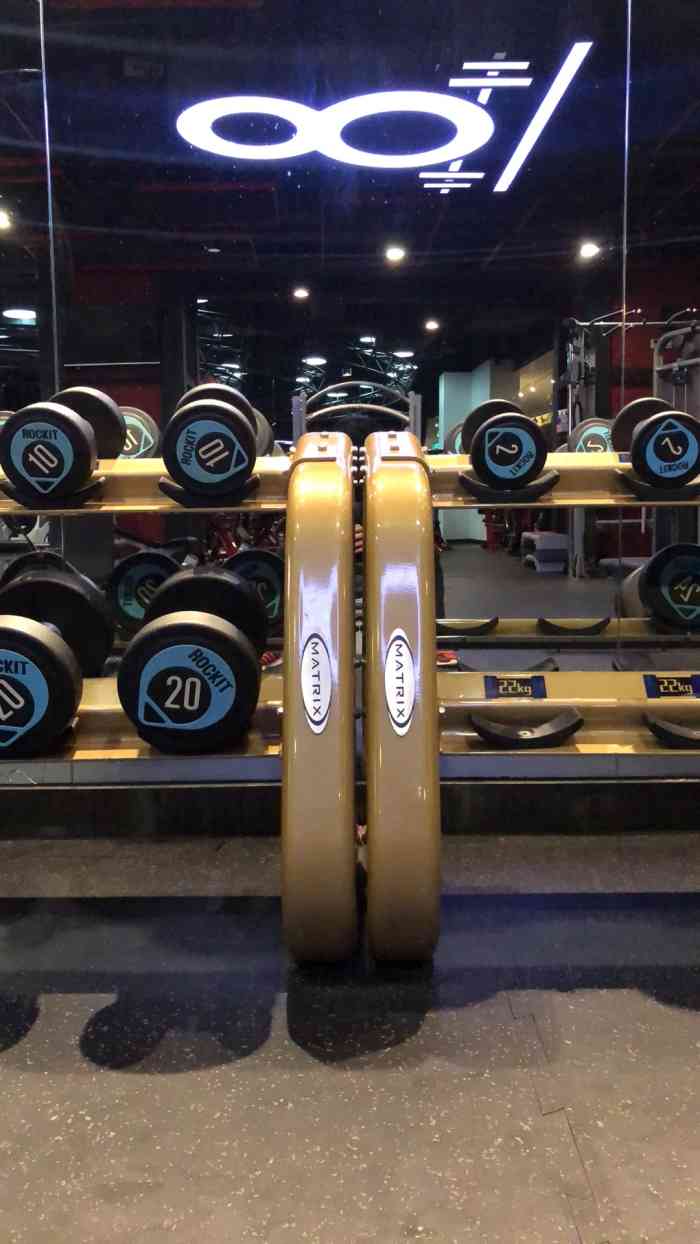 八度空间健身俱乐部-"众所周知,周董开的健身房,大众都知道我懒.