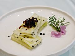-彩云天云南餐厅