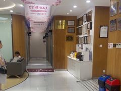 -雅悦齿科(顾村公园店)