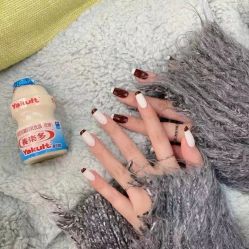 -悦指间美甲美睫