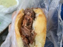 烧饼夹牛肉-老西关黄老太牛肉烧饼