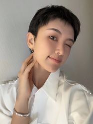 -十六番发型师事务所