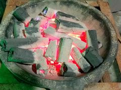 -茅草房·河畔园林火锅
