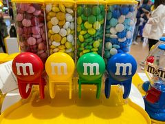 -m豆巧克力世界(上海世茂广场店)