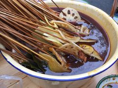 -拈签一笑黄牛肉辣卤串串