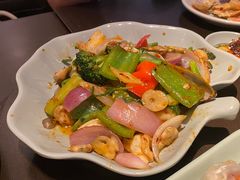 -大头虾越式风味餐厅(光明广场店)