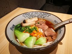 苗家清炖牛肉粉-俏凤凰(美林M·LIVE天地东座店)