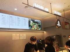 -喜茶(北京华贸购物中心店)