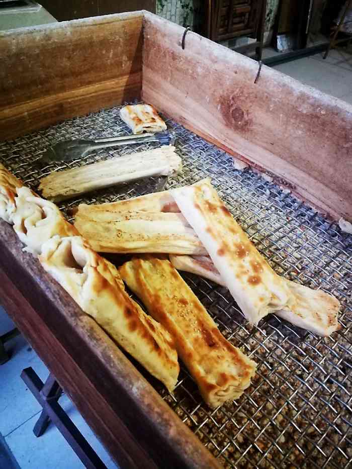 吴村烧饼卷蒋记老店-"2点多过去把剩下的一点都买了,真的好好吃.