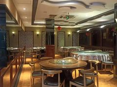 大堂-粥全粥到海鲜家常菜·海肠捞饭(嫩江路店)