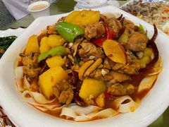 新疆大盘鸡-新疆红柳花餐厅(新洲店)