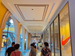 -首创奥特莱斯(西安店)