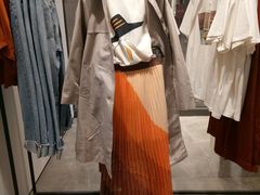 -URBAN REVIVO(上海中庚漫游城店)