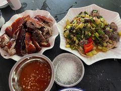 -黄记四更烤乳猪店
