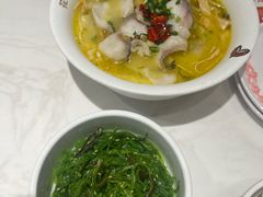 -渝是乎酸菜鱼(龙旗购物中心店)