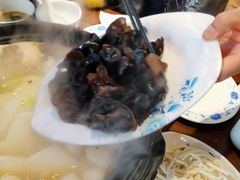 -亿诣蝎府炸酱面羊蝎子火锅(酷车小镇店)