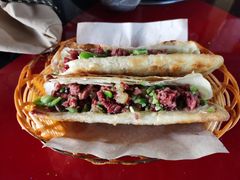 -秦小龙驴肉火烧馆