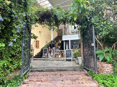 -花苑里咖啡(威远店)