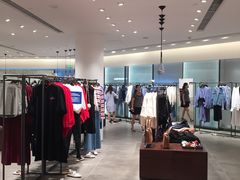 -URBAN REVIVO(高德置地广场·春广场店)