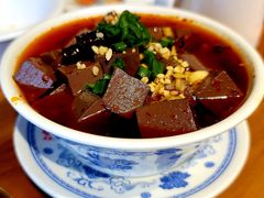 土冒血旺-炉小二铜锅牛蛙•川湘菜(三里屯店)