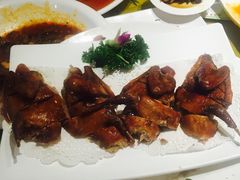 -丝路天山酒店(国际大巴扎店)