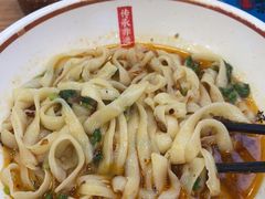 -顺溜·手工刀削面·黑金店(铜锣湾店)