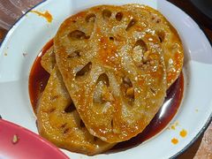 -爆炸头阿姨小四川正宗川味小吃(无任何分店)