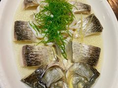 油盐蒸沙虫鲫鱼腩-七寸飝大饭店(马场店)